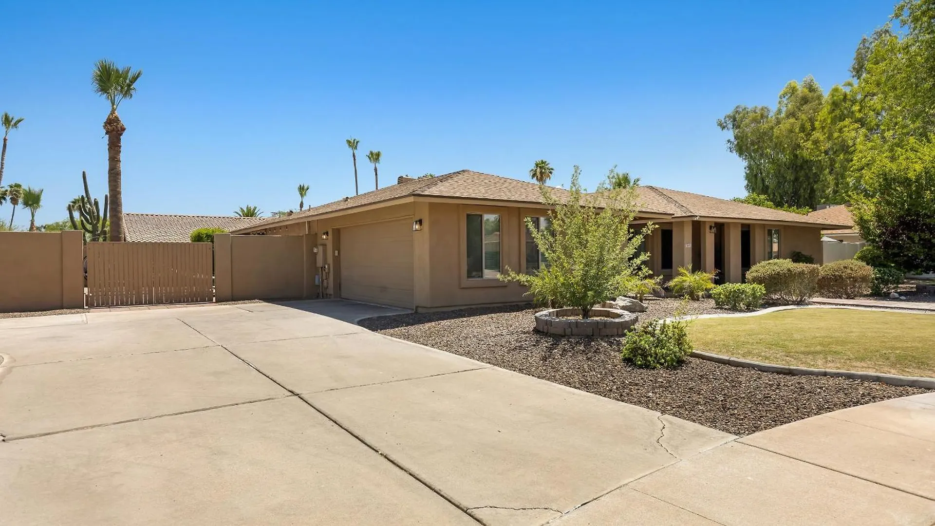 Vakantiehuis Luxe Central Scottsdale 4 Bdrm W Backyard Oasis Verenigde Staten